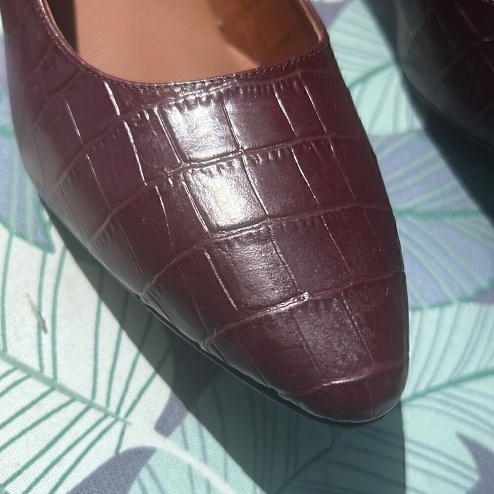 ▶️ Aquatalia ◀️ Maroon Embossed Leather Croc Pattern Pumps. 8 M - Picture 9 of 16